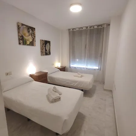 Puerto Marina Apartment- Holidays Appartamento