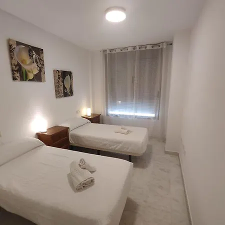 Puerto Marina Apartment- Holidays Appartamento